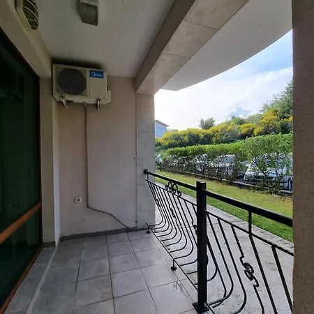 2- South With Terrace * سفيتي فلاس